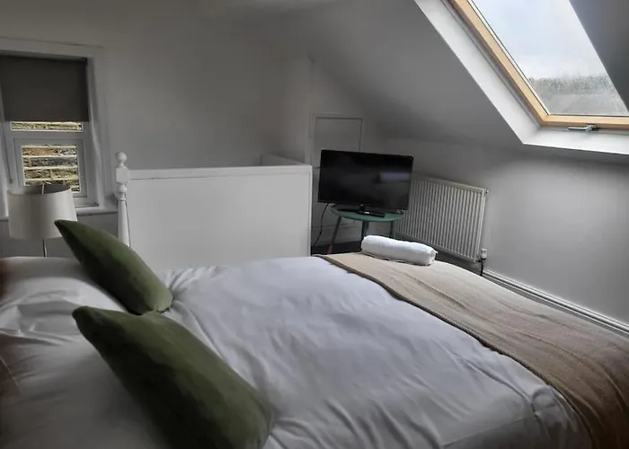Nice 2 Bedroom
